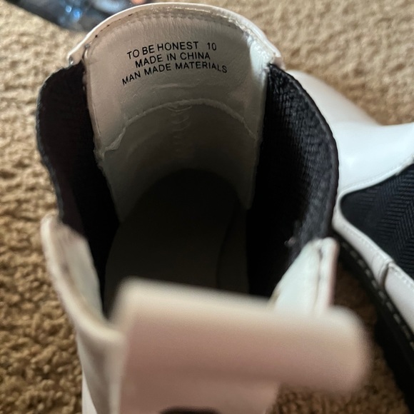 Boutique by Corkys To Be Honest booties size 10 - Picture 6 of 9